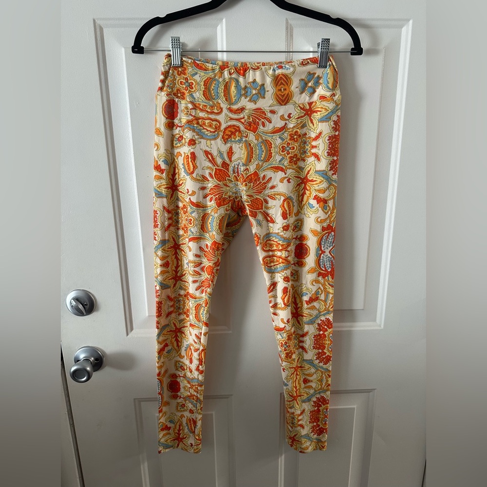LuLaRoe Vibrant Floral Leggings in Cream and Orange